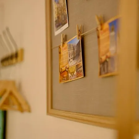 Hypercentre - Welcome To Corinne