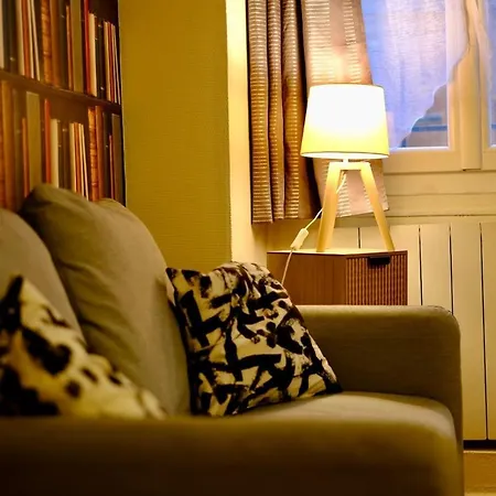 Hypercentre - Welcome To Corinne *