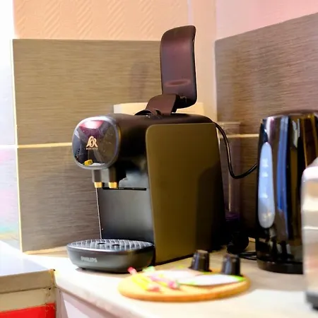 Hypercentre - Welcome To Corinne ルーアン