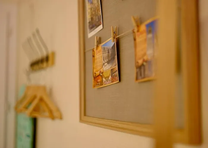 Hypercentre - Welcome To Corinne