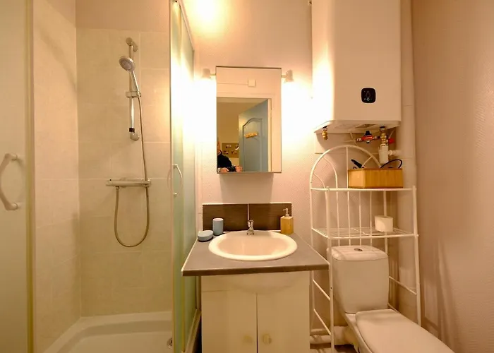 Hypercentre - Welcome To Corinne *