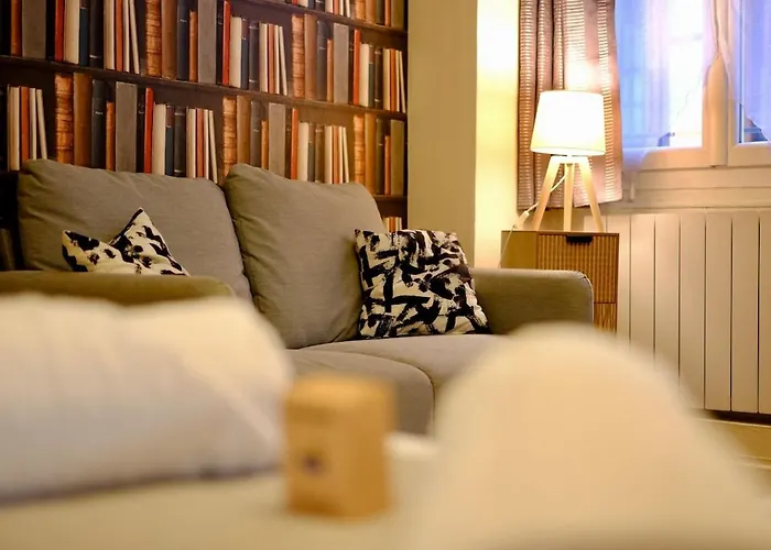 Hypercentre - Welcome To Corinne *